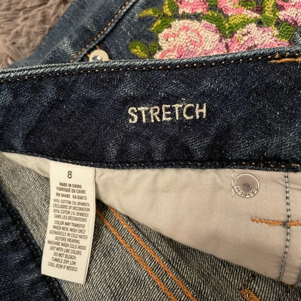American Eagle Jean Shorts Stretch 8 Embroidered with Florals - Picture 7 of 7